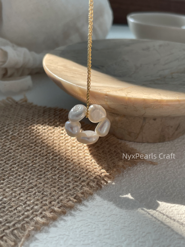 Natural Pearl Flower Necklace