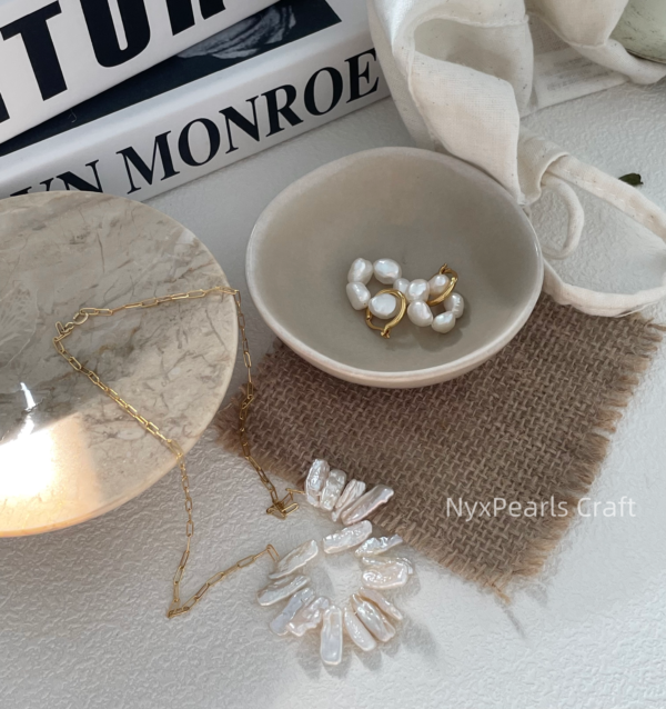 Irregular Smile Pearl Necklace - 图片 6