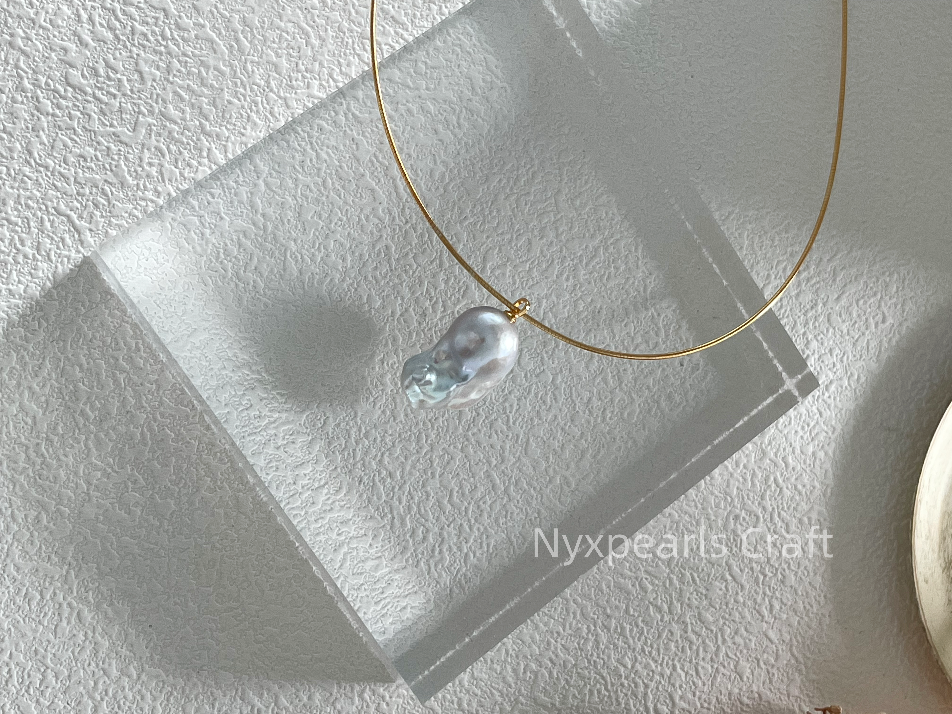 Gold-Tipped Baroque Pearl Choker - 图片 3