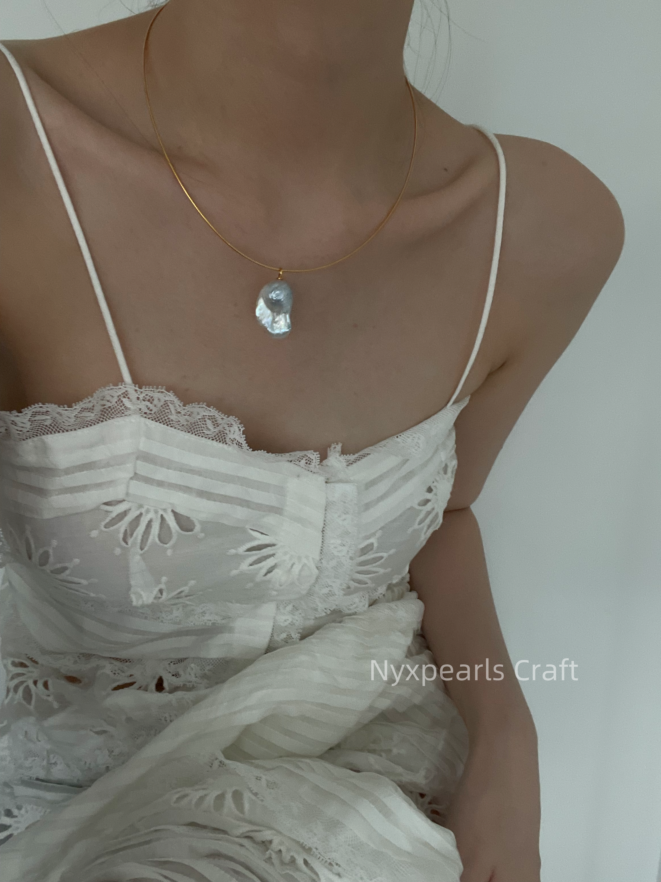 Gold-Tipped Baroque Pearl Choker - 图片 12