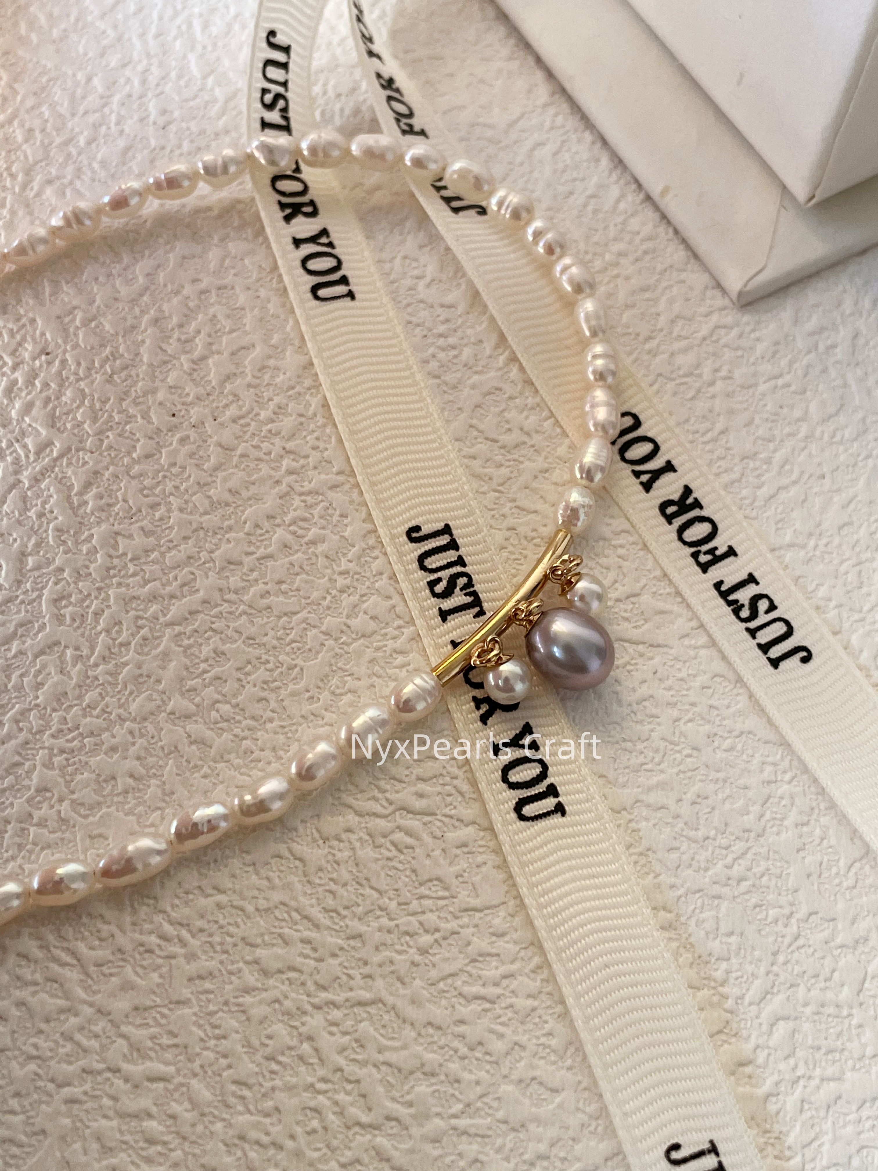 Petite Royal Queen Necklace - 图片 5