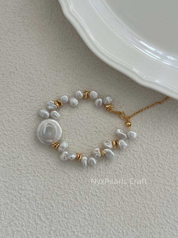 Round Plate Keshi Clasp Bracelet