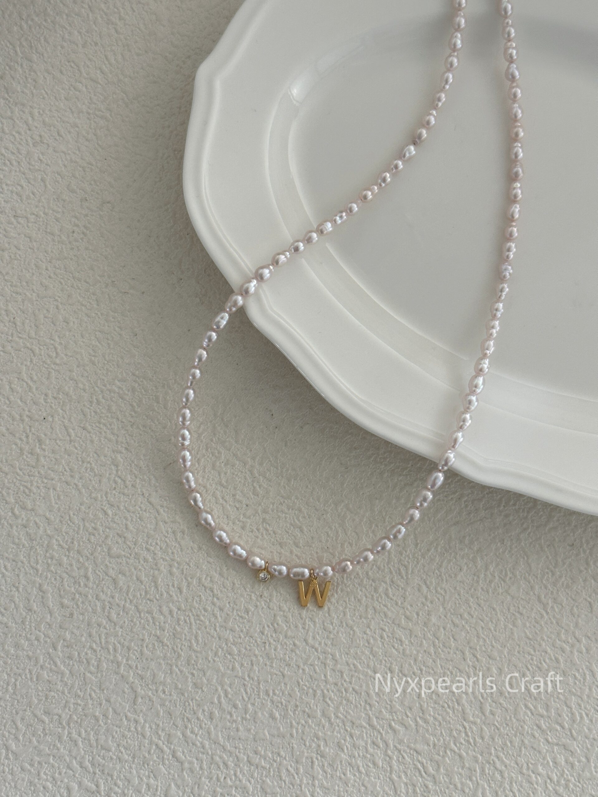 W Letter Necklace - 图片 3