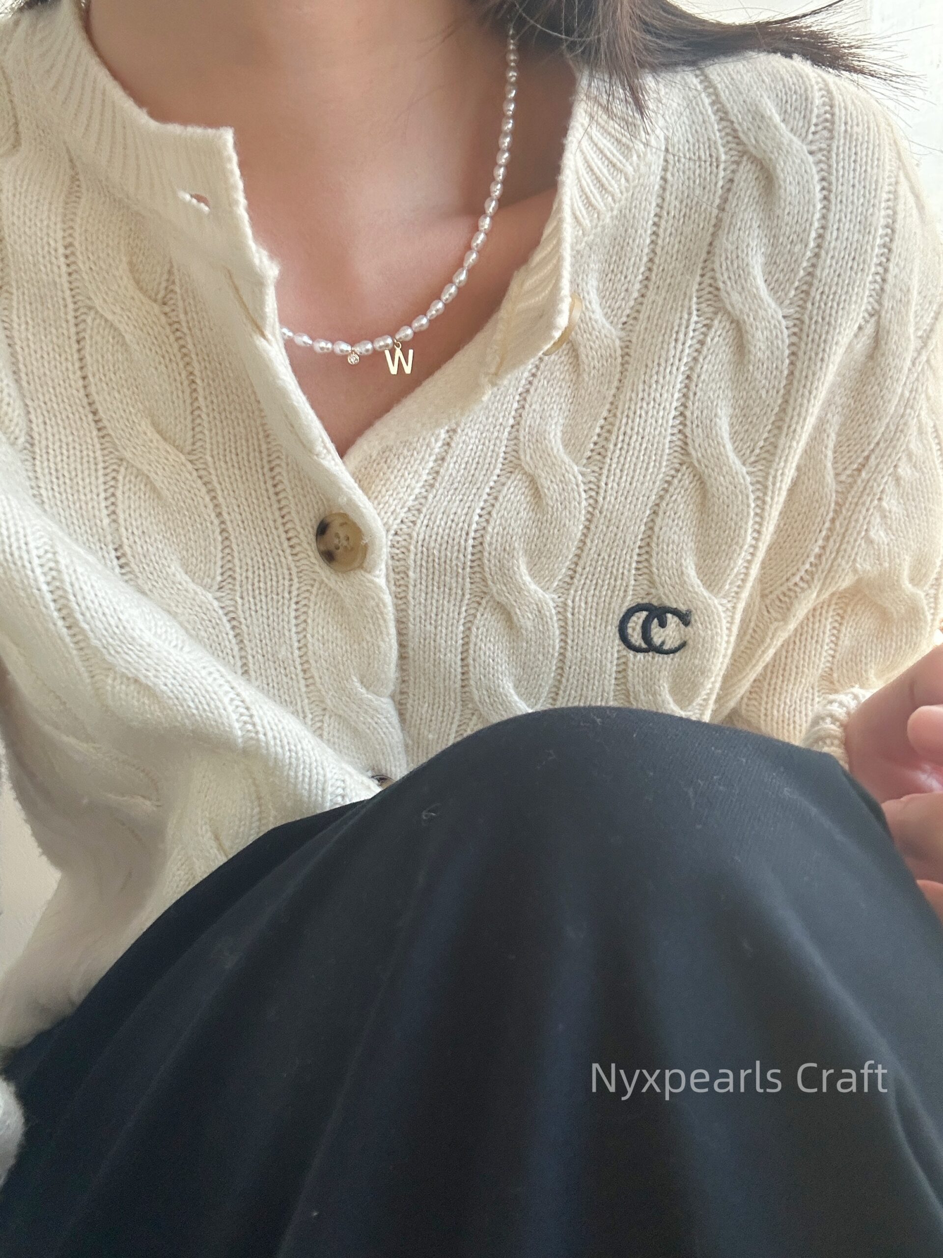 W Letter Necklace - 图片 9