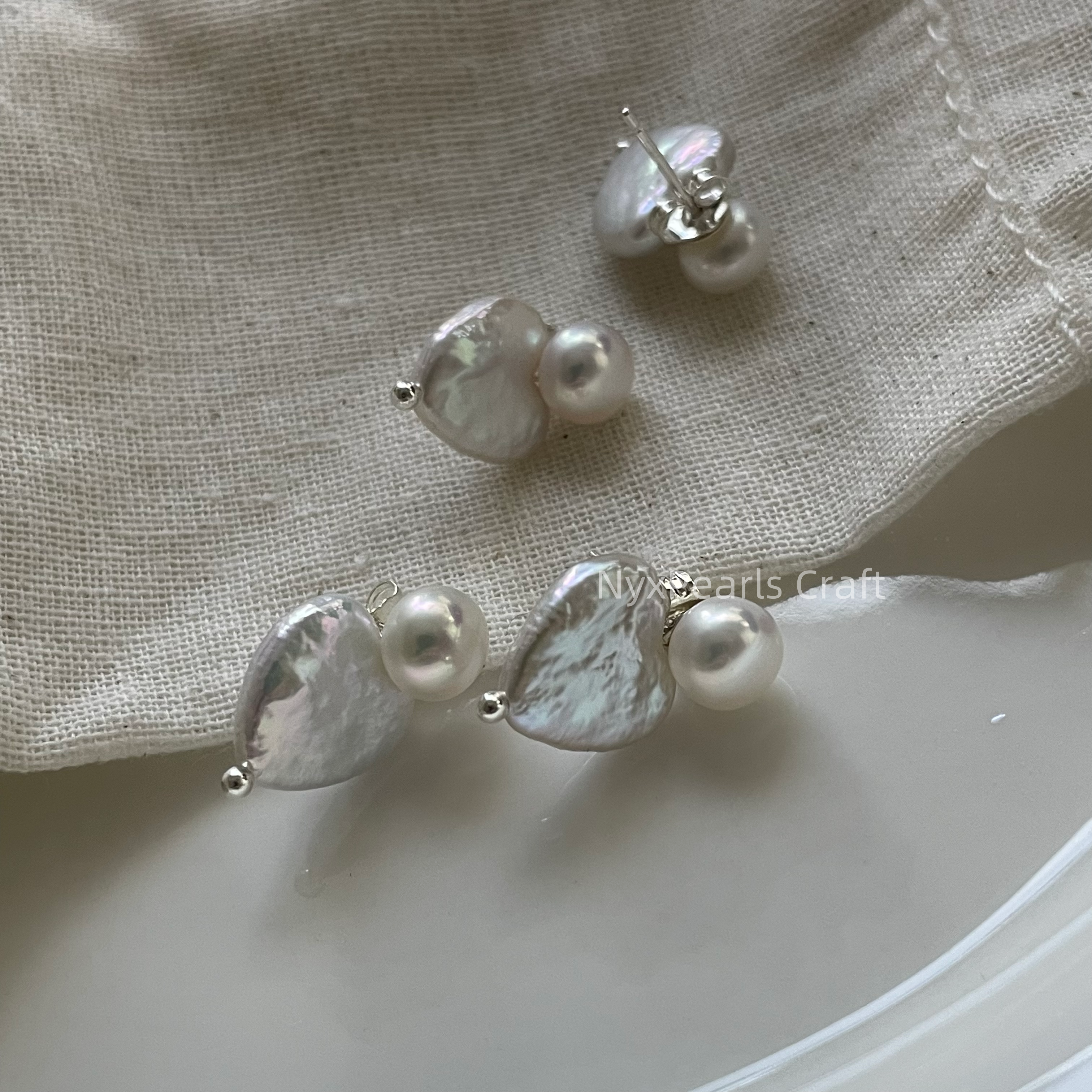 Heart Baroque Button Pearl Stud Earrings - 图片 4