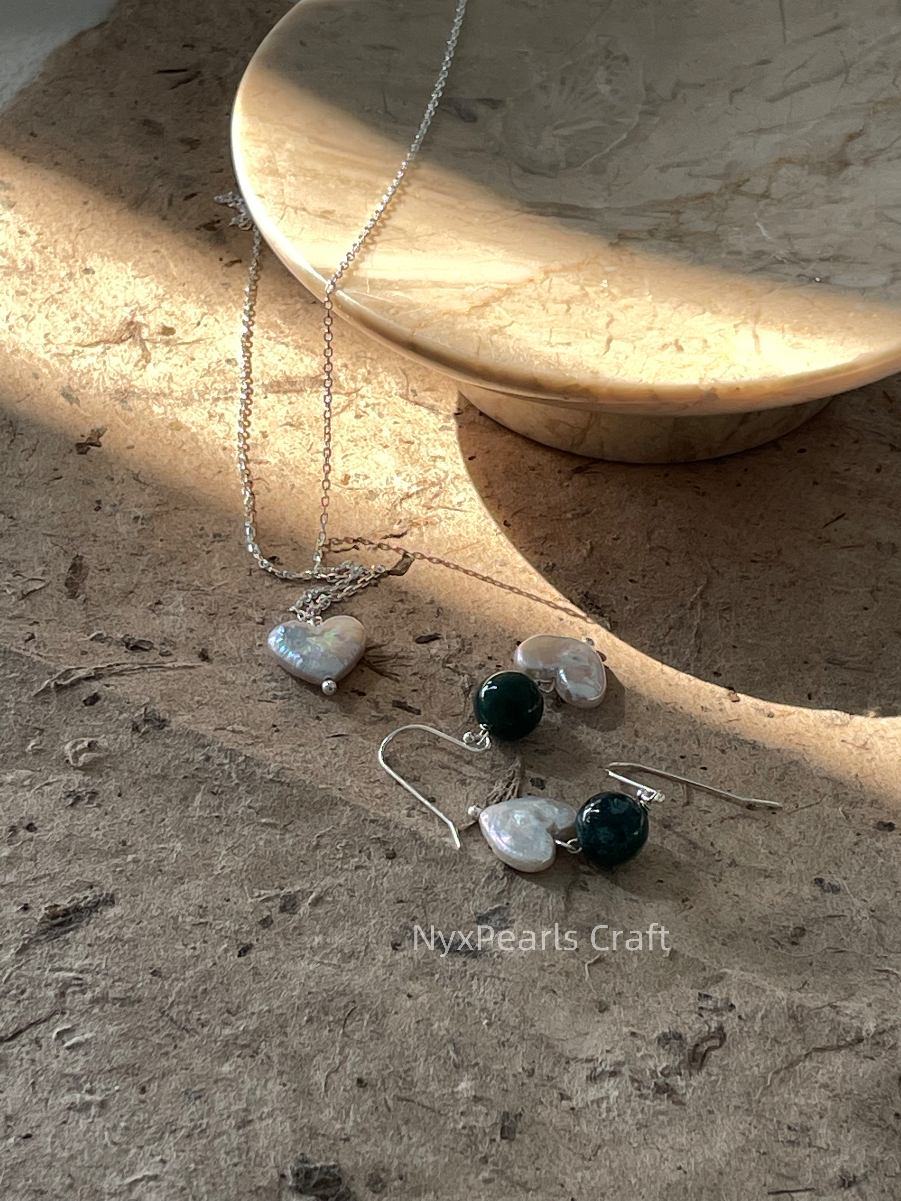 Green Agate Heart Baroque Earrings - 图片 2