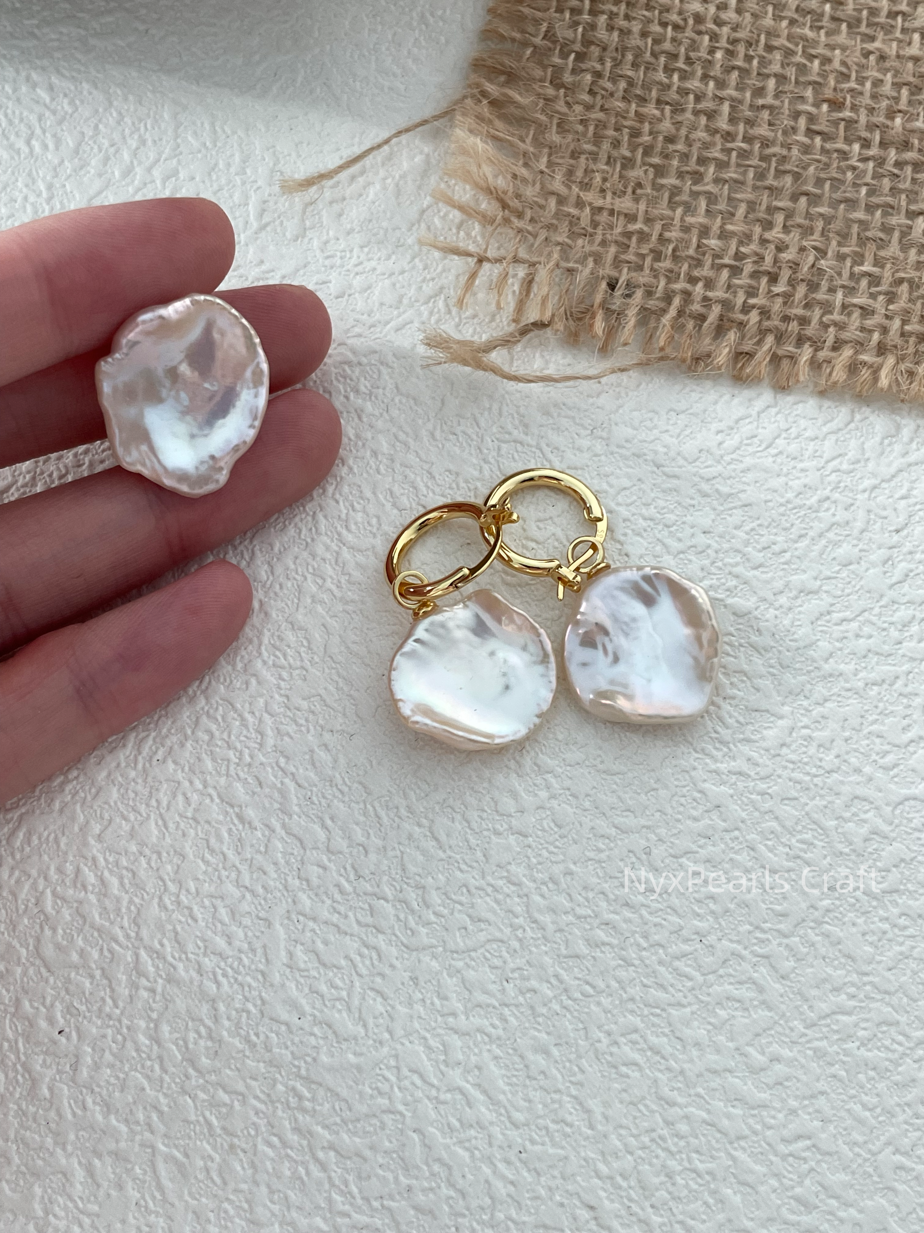 Petal Metal Earrings - 图片 2