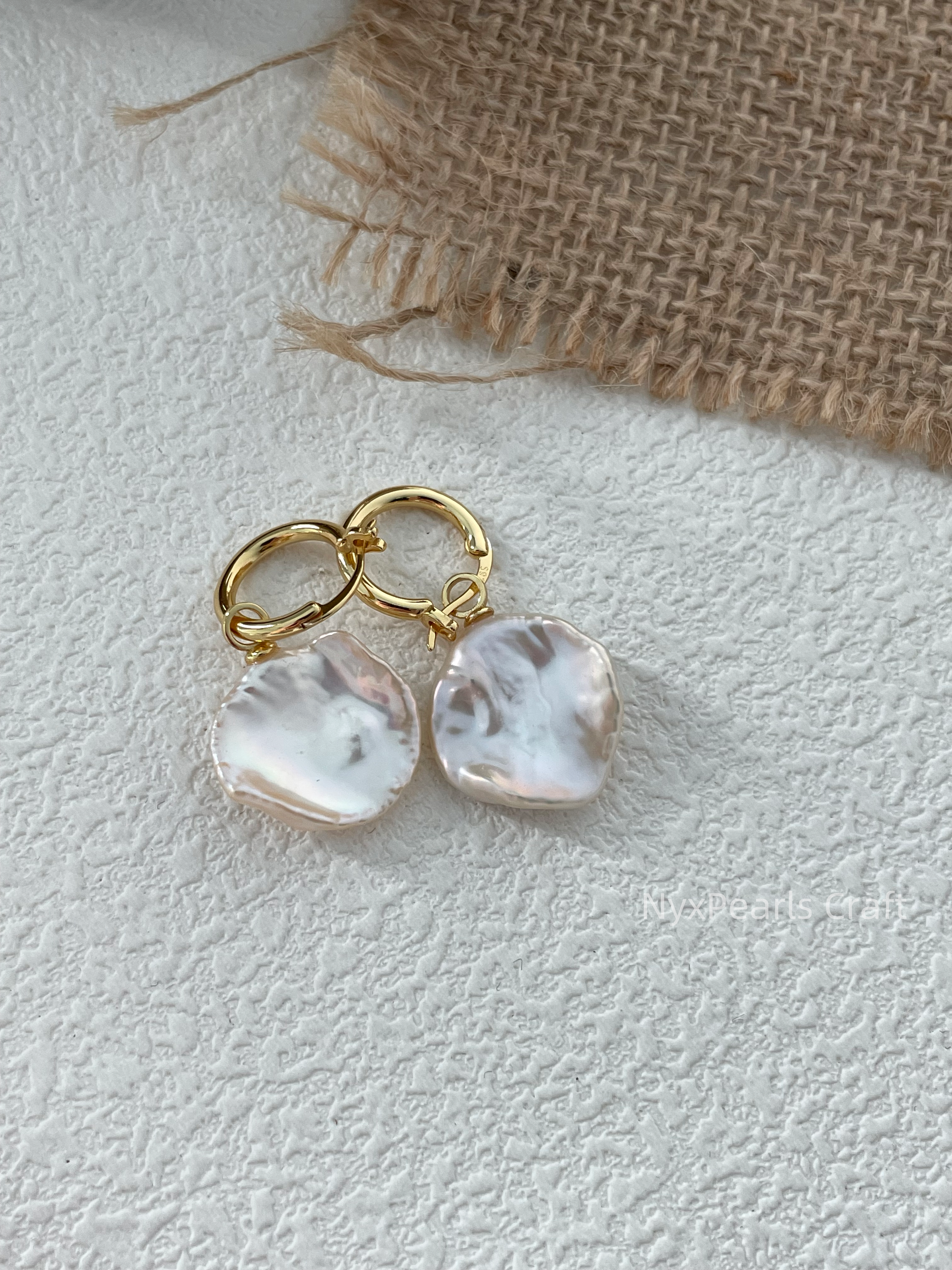 Petal Metal Earrings - 图片 3