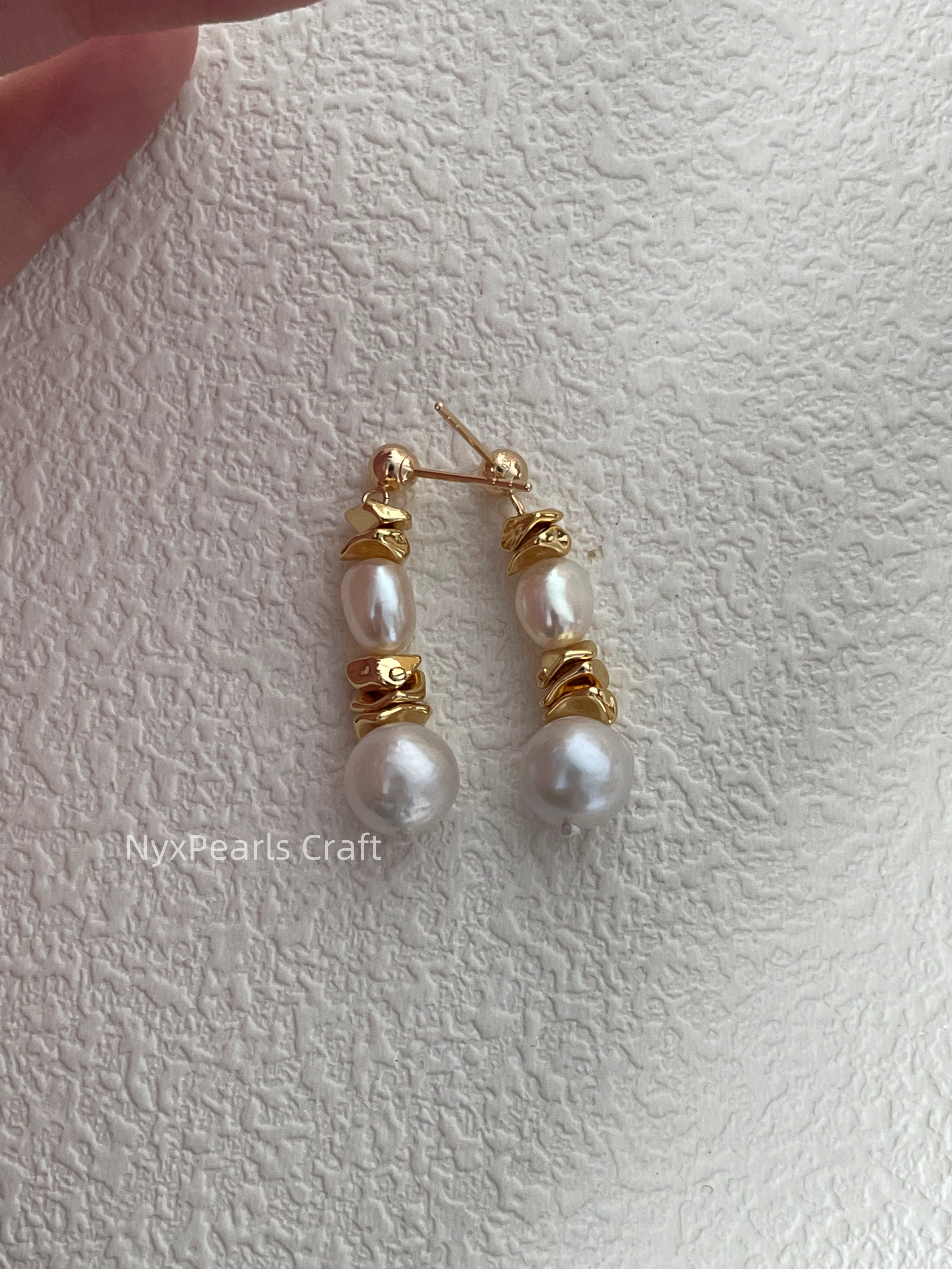 Sun Never Sets” Hoop Earrings - 图片 9