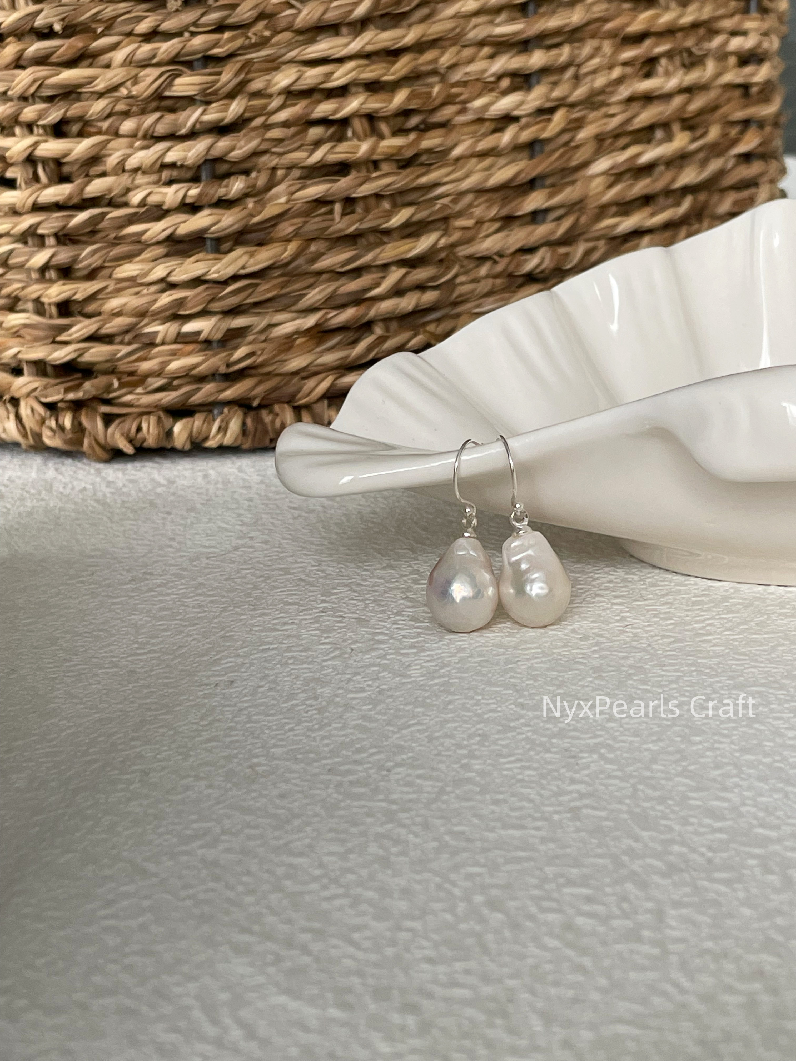 Foil Texture Baroque Pearl Earrings - 图片 9