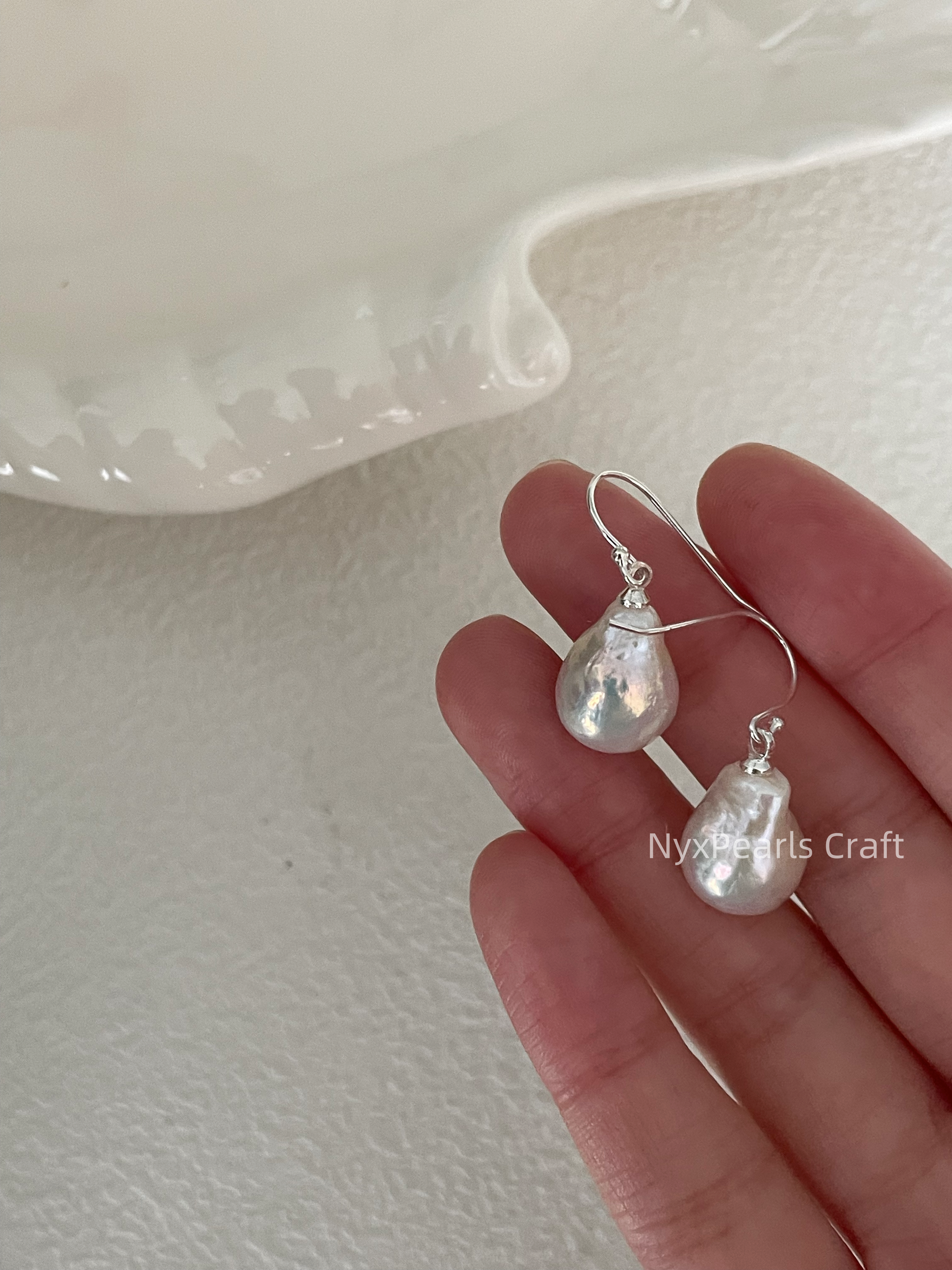 Foil Texture Baroque Pearl Earrings - 图片 5