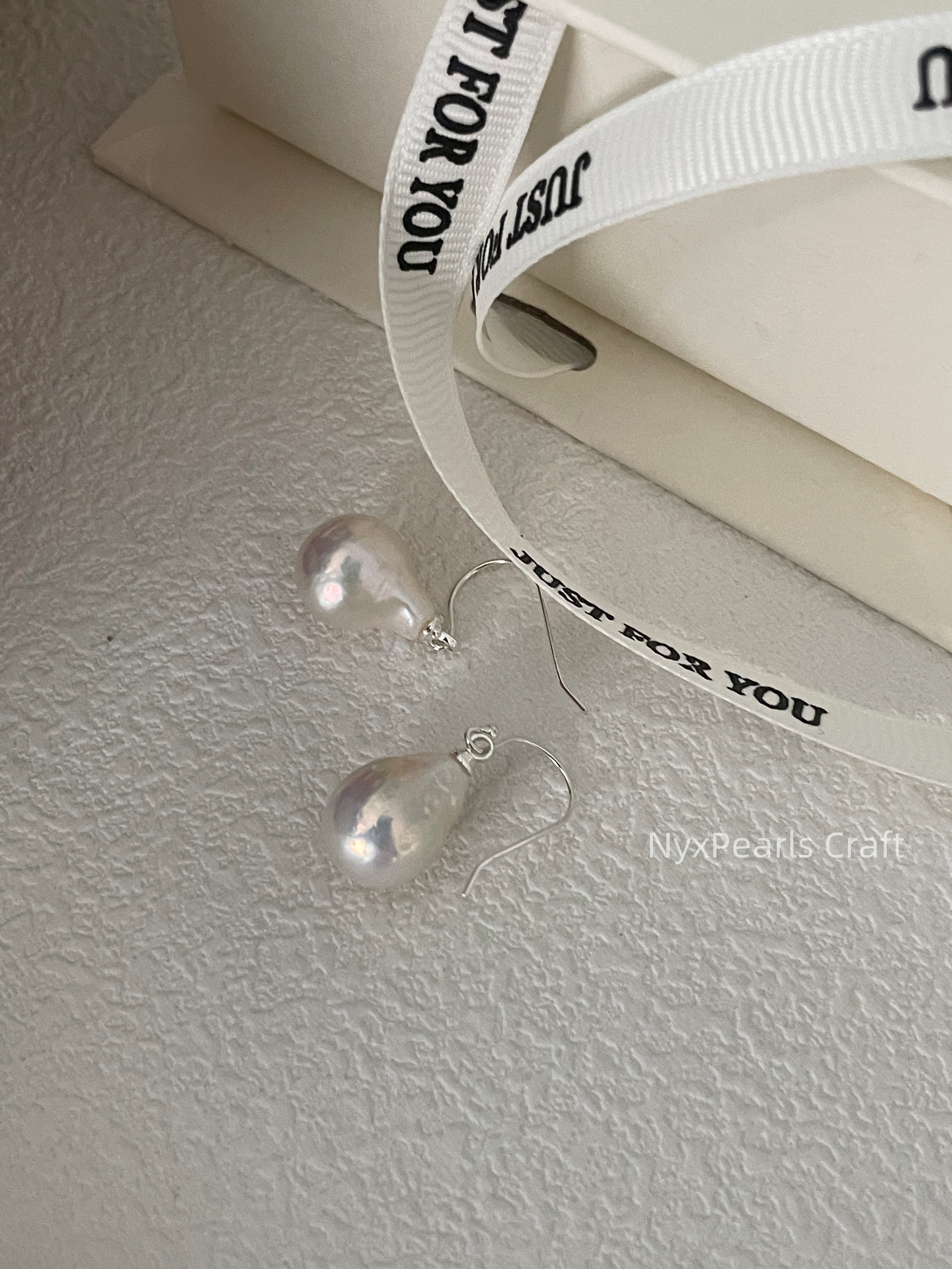 Foil Texture Baroque Pearl Earrings - 图片 11