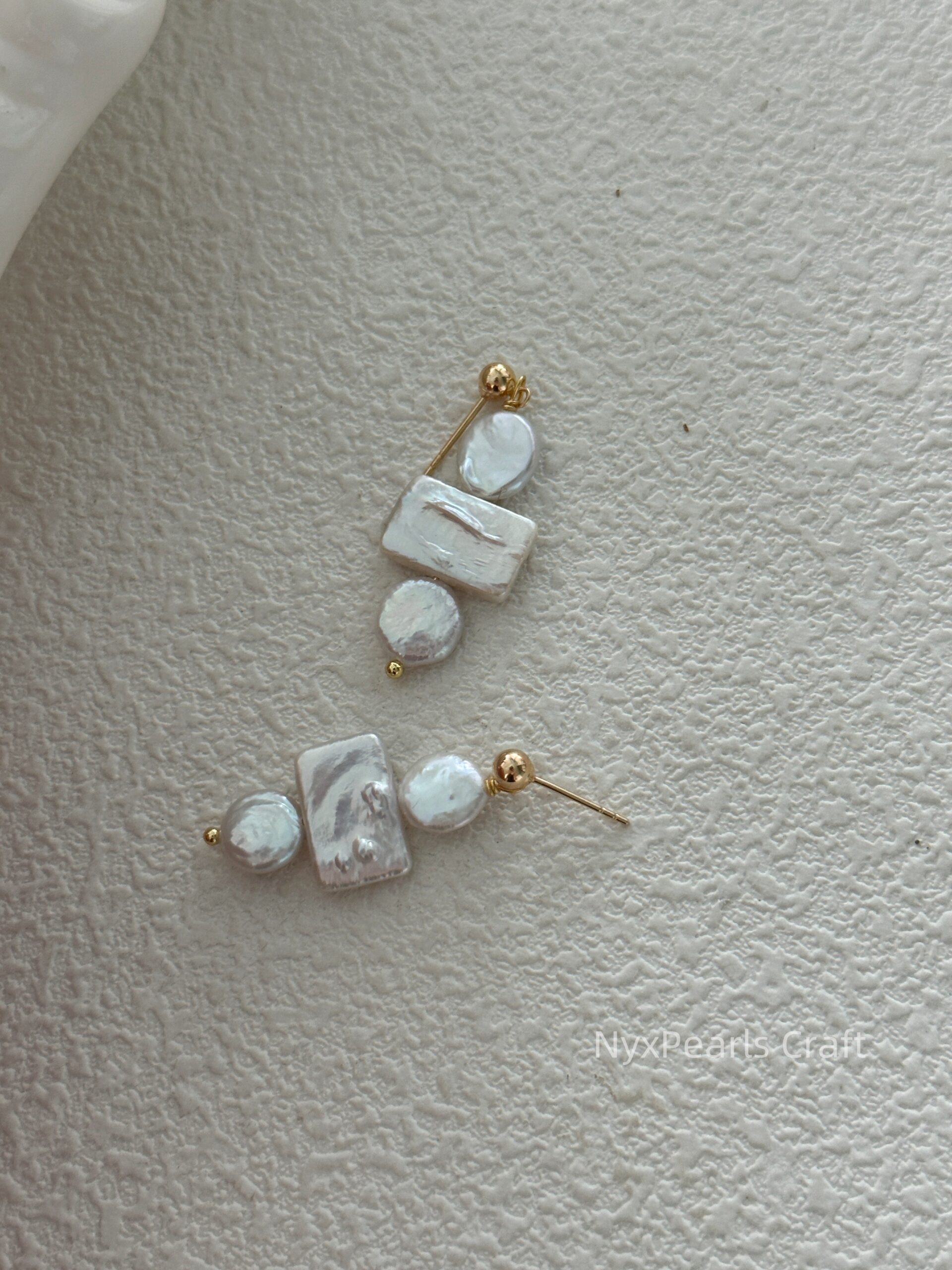 Geometric Baroque Pearl Earrings - 图片 5
