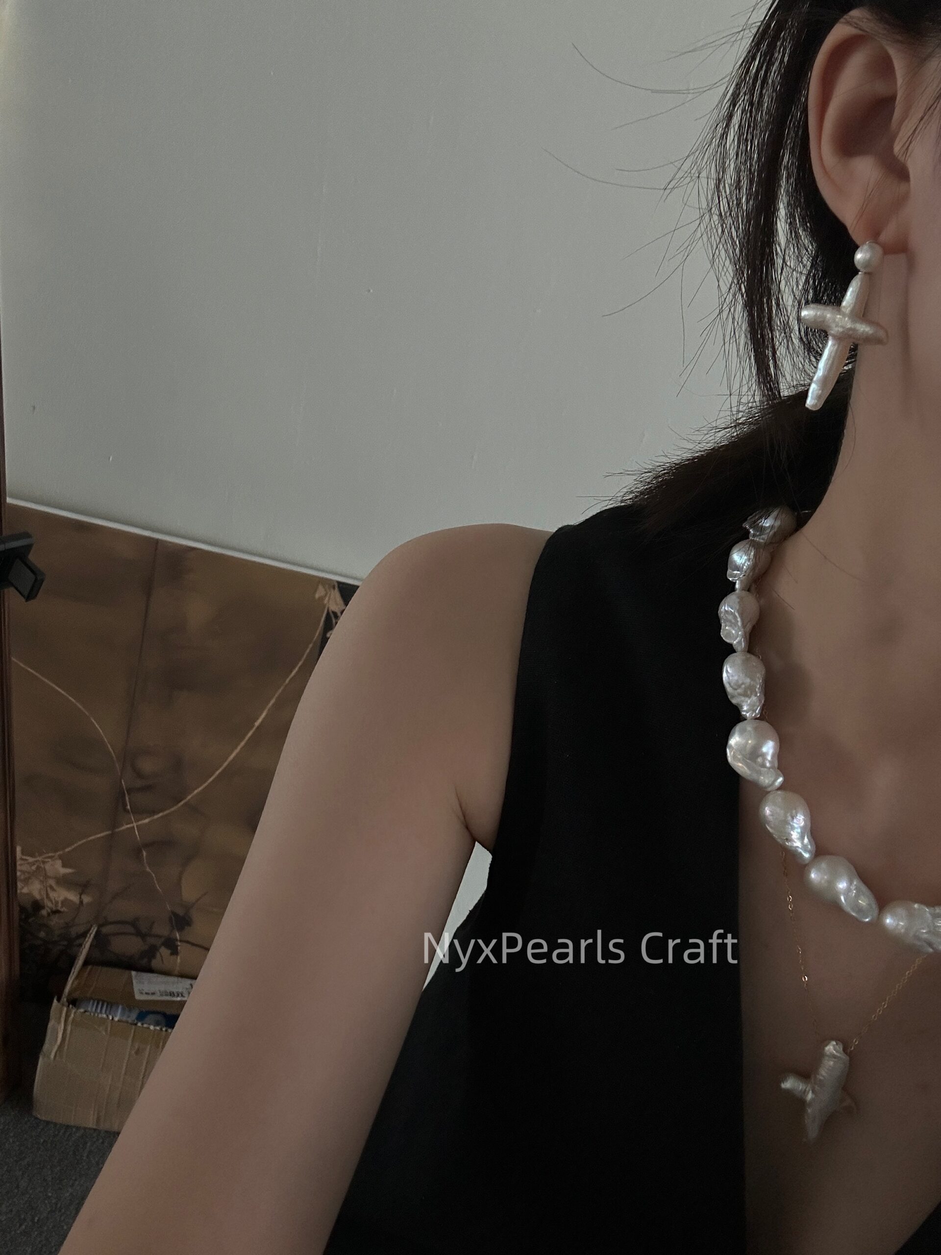 623 Cross & Pearl Drop Earrings - 图片 13