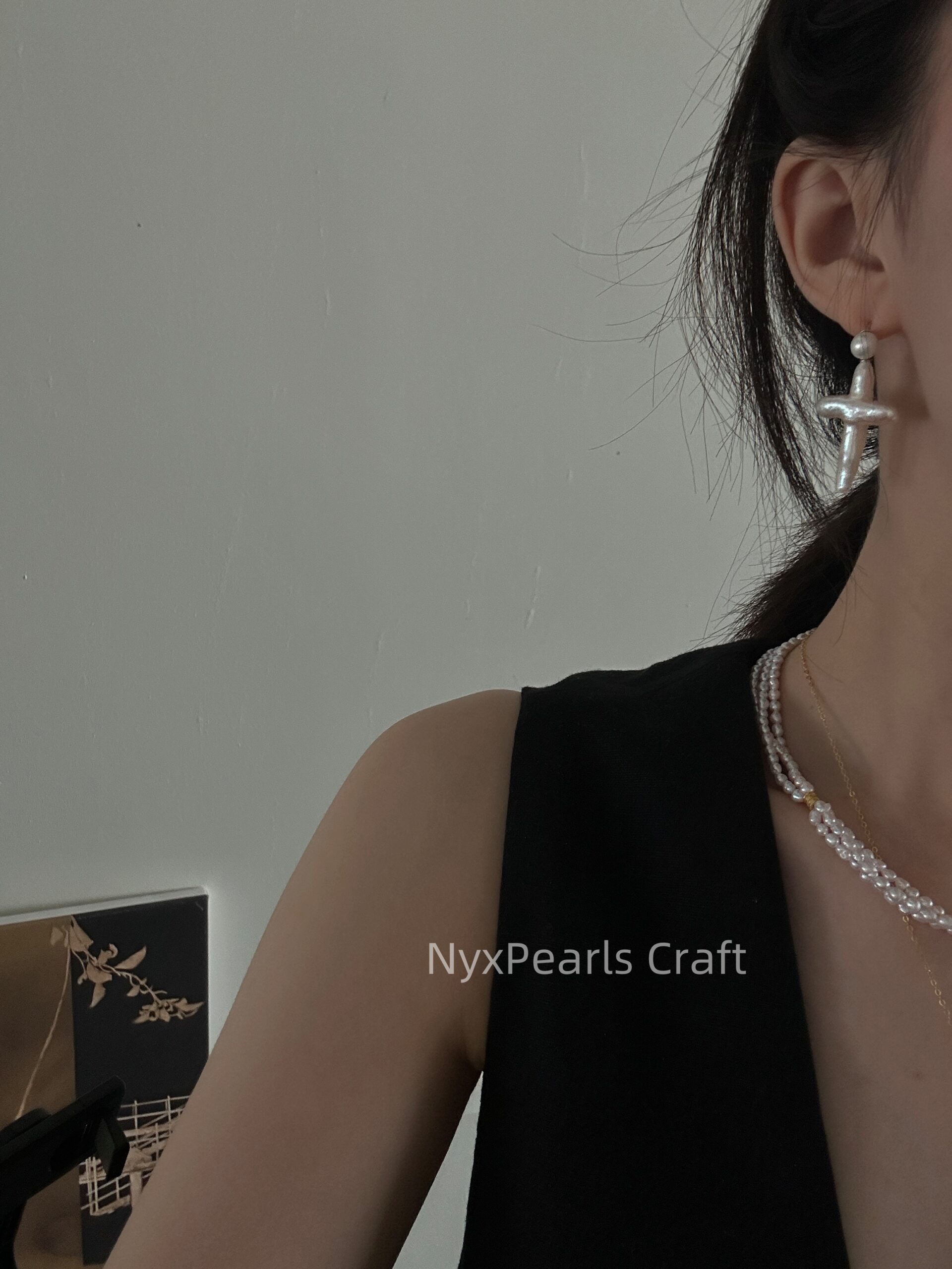 623 Cross & Pearl Drop Earrings - 图片 11