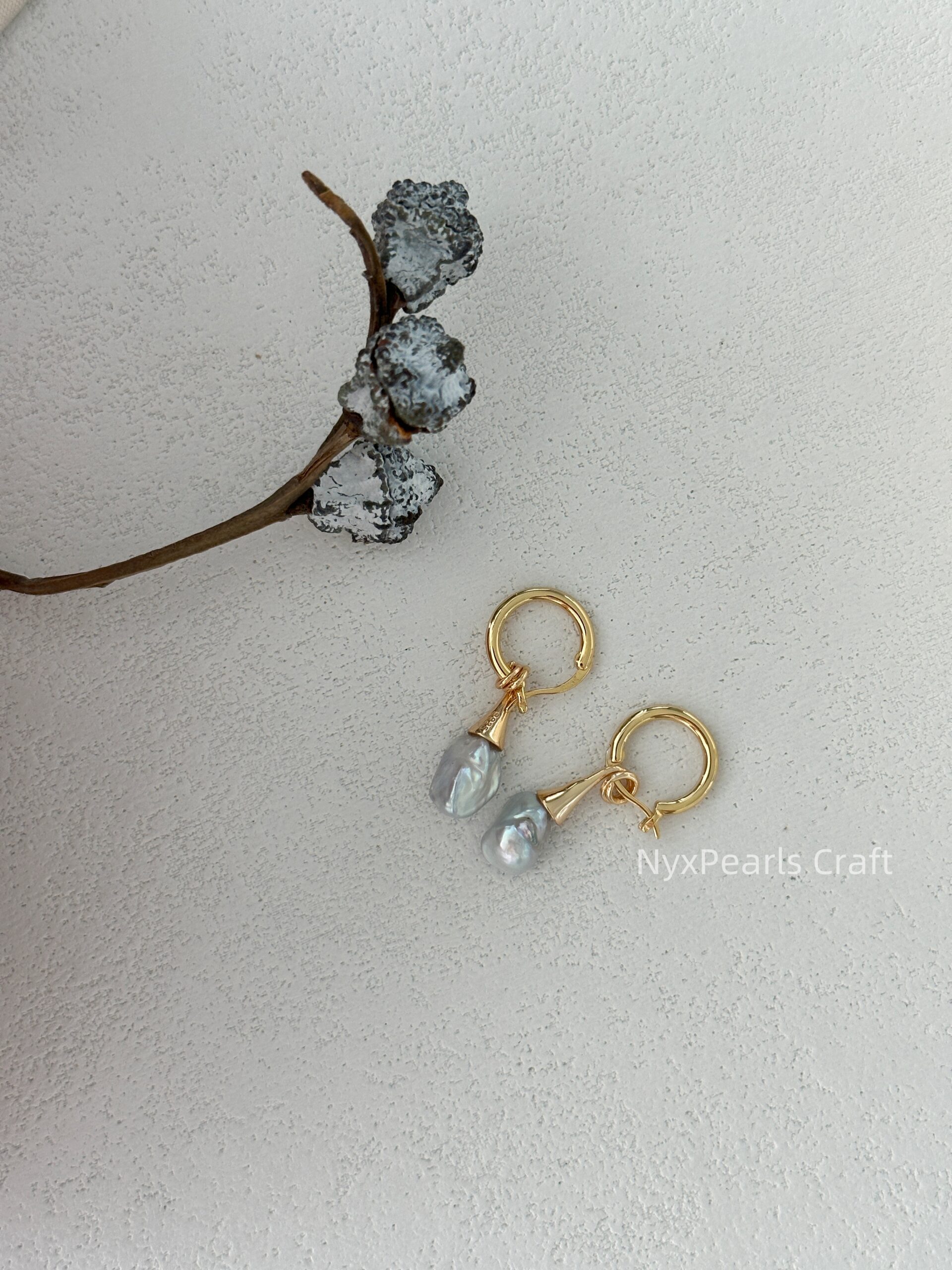 Mustache Stud Earrings - 图片 9