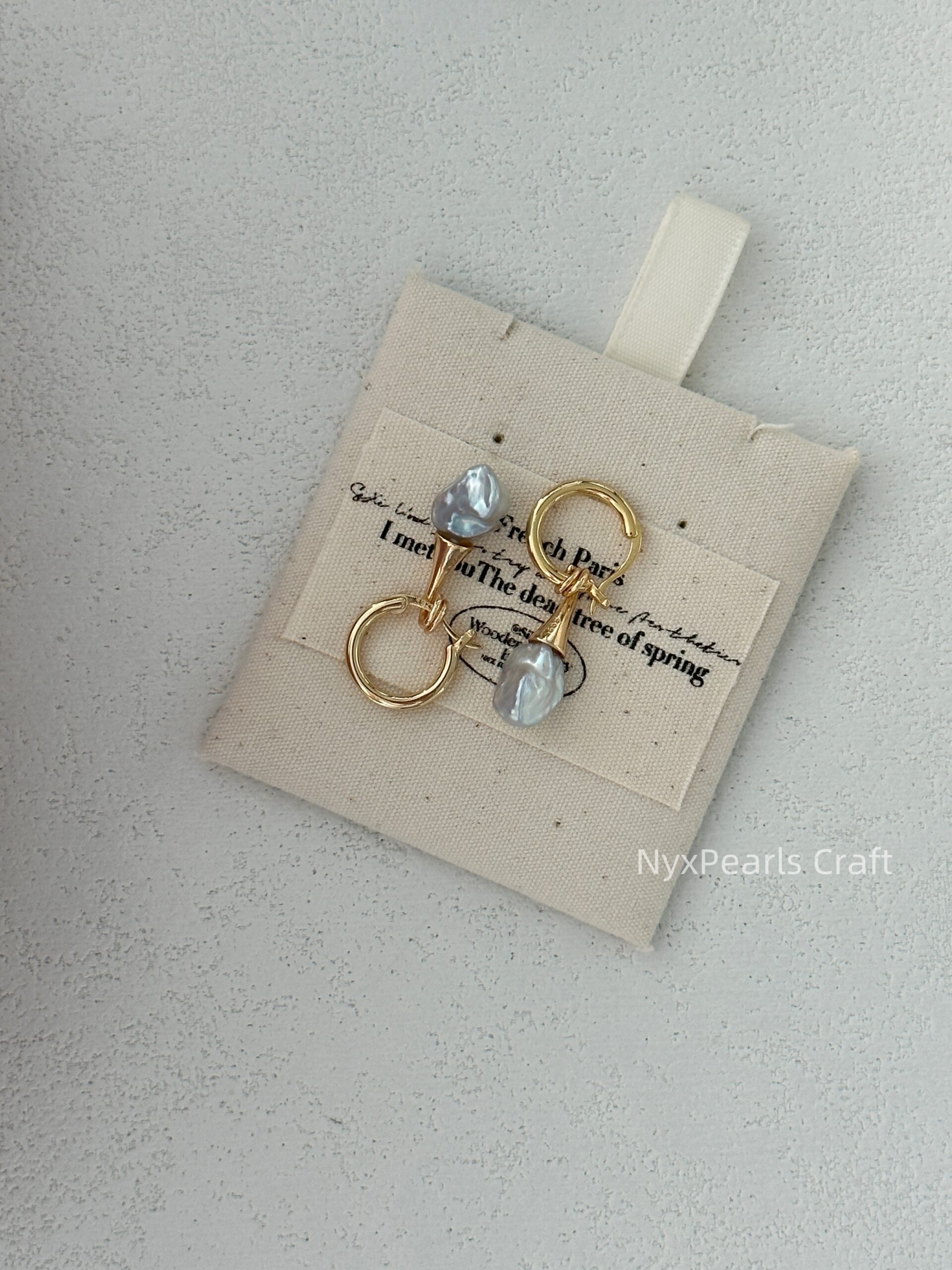 Mustache Stud Earrings - 图片 5